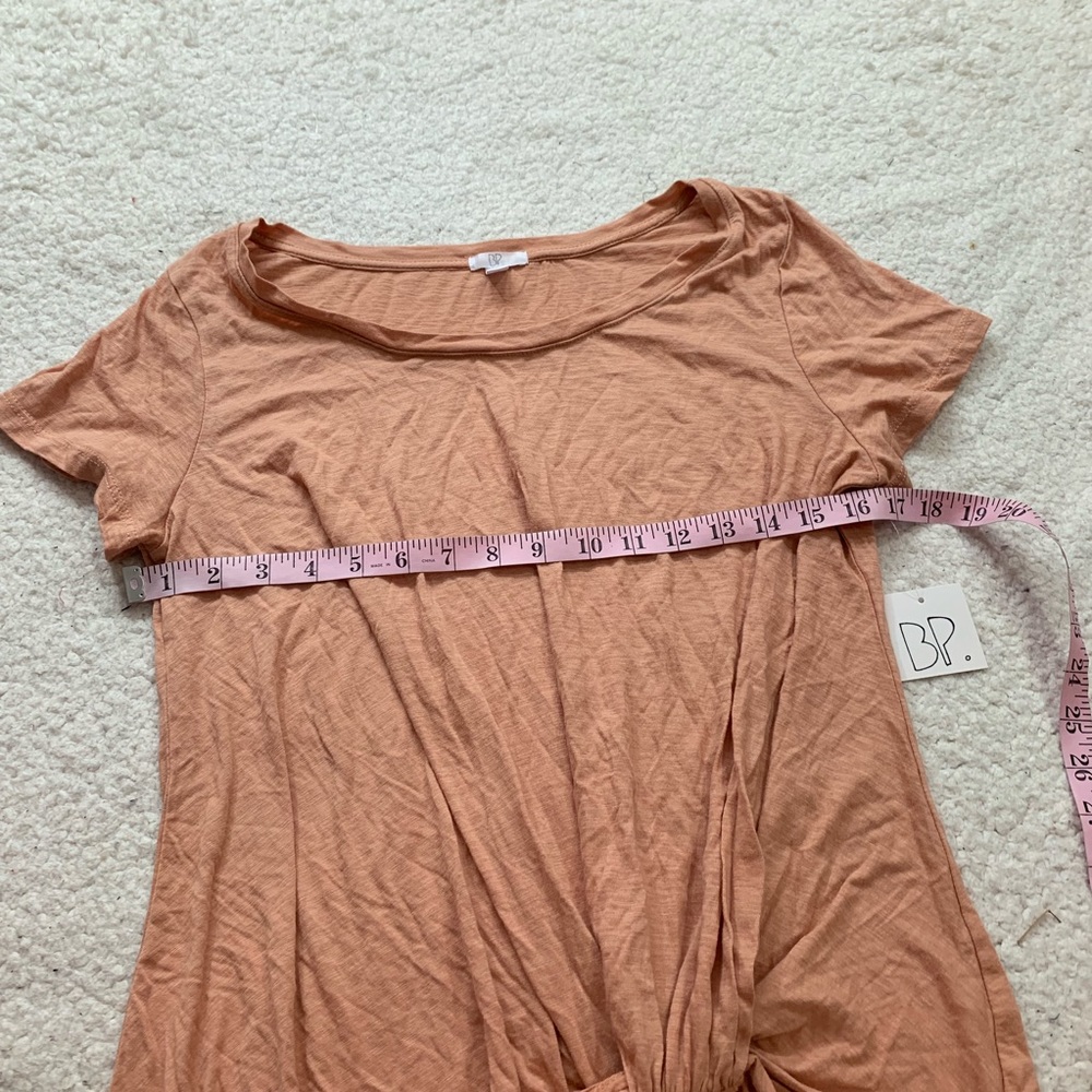 Nwot bp twist front tee tan cork H medium - Picture 5 of 5